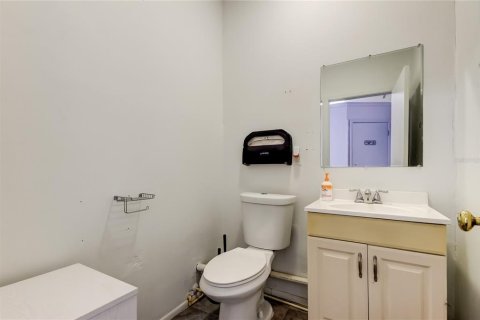 Propiedad comercial en alquiler en Holiday, Florida, 60.01 m2 № 1903376 - foto 22