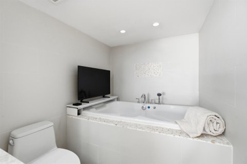 Condominio en venta en Jensen Beach, Florida, 2 dormitorios, 103.31 m2 № 2244614 - foto 19