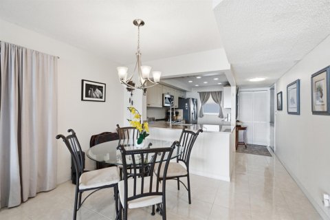 Condominio en venta en Jensen Beach, Florida, 2 dormitorios, 103.31 m2 № 2244614 - foto 9