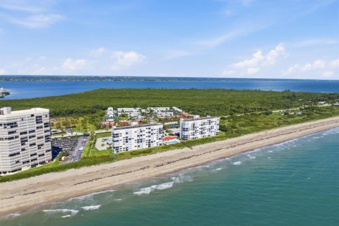 Condominio en venta en Jensen Beach, Florida, 2 dormitorios, 103.31 m2 № 2244614 - foto 29