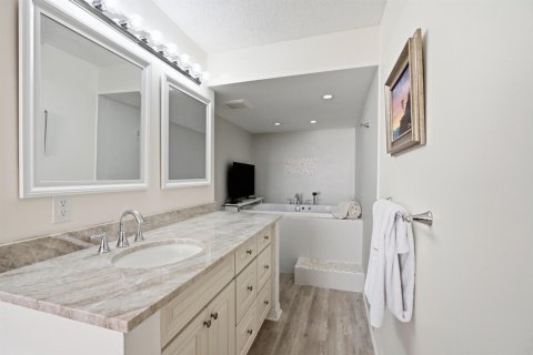 Condominio en venta en Jensen Beach, Florida, 2 dormitorios, 103.31 m2 № 2244614 - foto 18