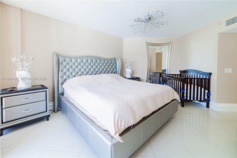 Condo in Sunny Isles Beach, Florida, 3 bedrooms  № 2027835 - photo 28