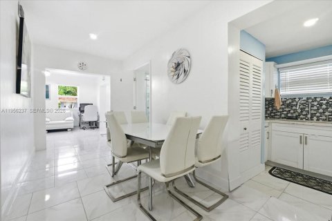 Casa en venta en Miami, Florida, 2 dormitorios, 112.88 m2 № 2011291 - foto 14