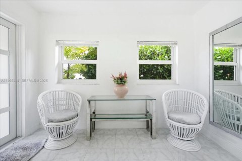 Casa en venta en Miami, Florida, 2 dormitorios, 112.88 m2 № 2011291 - foto 7