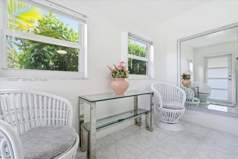 Casa en venta en Miami, Florida, 2 dormitorios, 112.88 m2 № 2011291 - foto 8
