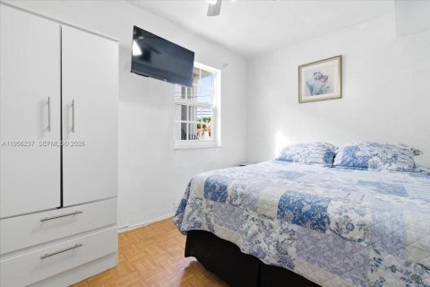 Casa en venta en Miami, Florida, 2 dormitorios, 112.88 m2 № 2011291 - foto 30