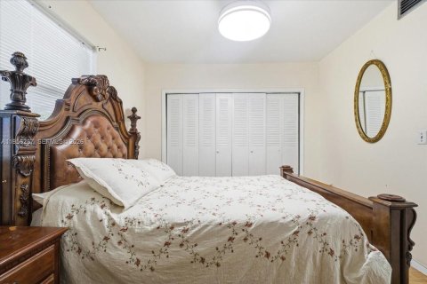 Casa en venta en Miami, Florida, 2 dormitorios, 112.88 m2 № 2011291 - foto 28