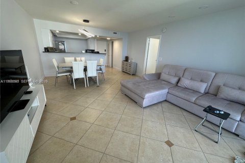 Copropriété à louer à Hallandale Beach, Floride: 1 chambre, 83.24 m2 № 2027000 - photo 6