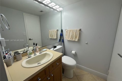 Copropriété à louer à Hallandale Beach, Floride: 1 chambre, 83.24 m2 № 2027000 - photo 13