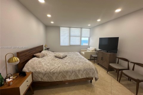 Copropriété à louer à Hallandale Beach, Floride: 1 chambre, 83.24 m2 № 2027000 - photo 10