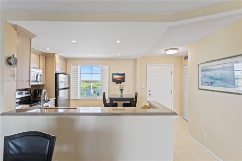Condo in Dania Beach, Florida, 2 bedrooms  № 1970758 - photo 7