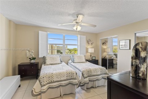 Condo in Dania Beach, Florida, 2 bedrooms  № 1970758 - photo 26
