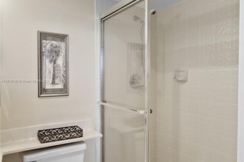 Condo in Dania Beach, Florida, 2 bedrooms  № 1970758 - photo 29