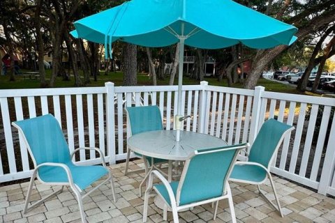 Condo in Saint Petersburg, Florida, 2 bedrooms  № 2204226 - photo 25