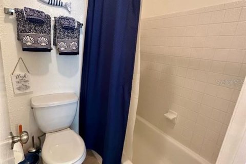 Condo in Saint Petersburg, Florida, 2 bedrooms  № 2204226 - photo 18