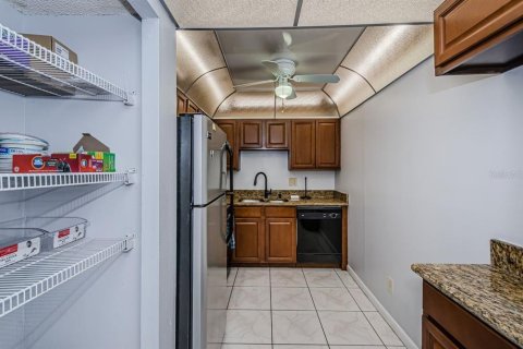 Condominio en alquiler en Brandon, Florida, 2 dormitorios, 85.93 m2 № 1866515 - foto 9