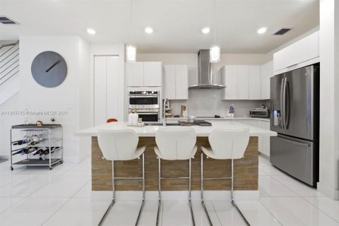 Touwnhouse à louer à Doral, Floride: 3 chambres, 221.01 m2 № 1955396 - photo 15