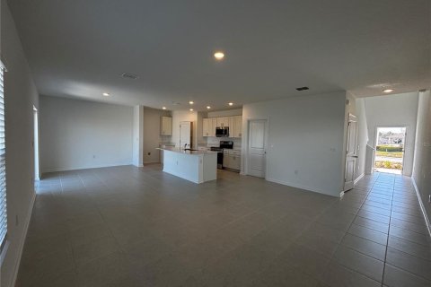 Villa ou maison à louer à Kissimmee, Floride: 4 chambres, 174.56 m2 № 2113732 - photo 6