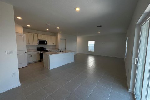 Villa ou maison à louer à Kissimmee, Floride: 4 chambres, 174.56 m2 № 2113732 - photo 5