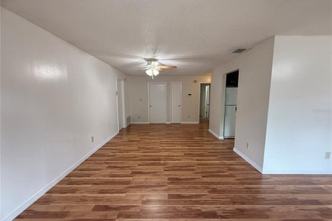Casa en venta en Orlando, Florida, 2 dormitorios, 124.77 m2 № 1916689 - foto 19