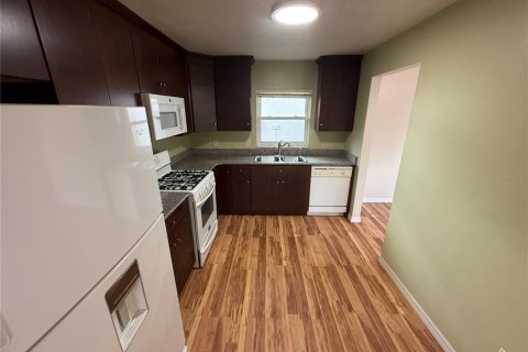Casa en venta en Orlando, Florida, 2 dormitorios, 124.77 m2 № 1916689 - foto 8