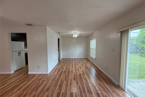 Casa en venta en Orlando, Florida, 2 dormitorios, 124.77 m2 № 1916689 - foto 21