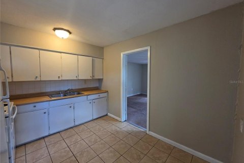 Villa ou maison à louer à Tampa, Floride: 3 chambres, 93.37 m2 № 2425387 - photo 12