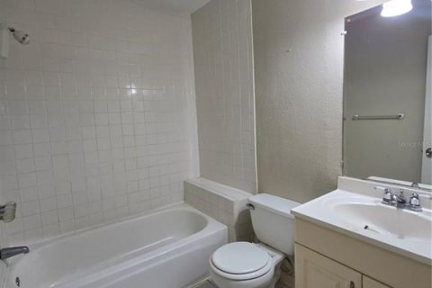 Villa ou maison à louer à Tampa, Floride: 3 chambres, 93.37 m2 № 2425387 - photo 11