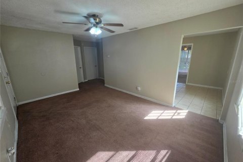 Villa ou maison à louer à Tampa, Floride: 3 chambres, 93.37 m2 № 2425387 - photo 5