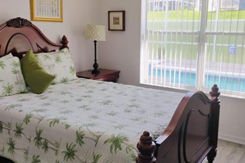 House in Davenport, Florida 4 bedrooms, 135.36 sq.m. № 2393910 - photo 8