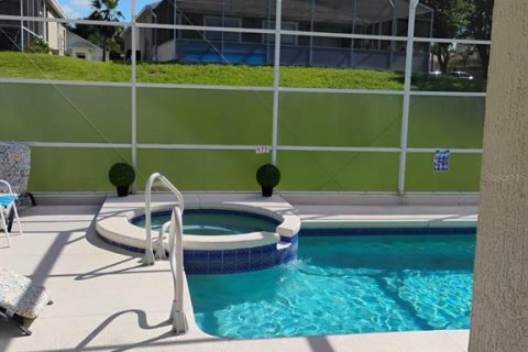 House in Davenport, Florida 4 bedrooms, 135.36 sq.m. № 2393910 - photo 16