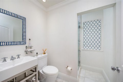 House in Coral Gables, Florida 4 bedrooms, 335.28 sq.m. № 1964249 - photo 28