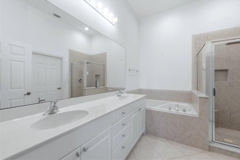 Condo in Port Charlotte, Florida, 3 bedrooms  № 2398560 - photo 23