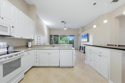 Condo in Port Charlotte, Florida, 3 bedrooms  № 2398560 - photo 14