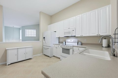 Condo in Port Charlotte, Florida, 3 bedrooms  № 2398560 - photo 13
