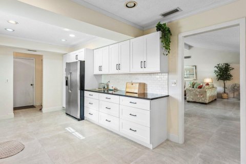 Villa ou maison à vendre à Boynton Beach, Floride: 3 chambres, 214.98 m2 № 2145982 - photo 14