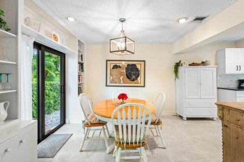 Villa ou maison à vendre à Boynton Beach, Floride: 3 chambres, 214.98 m2 № 2145982 - photo 12
