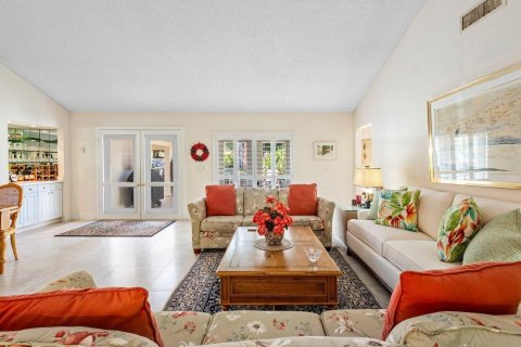 Villa ou maison à vendre à Boynton Beach, Floride: 3 chambres, 214.98 m2 № 2145982 - photo 10