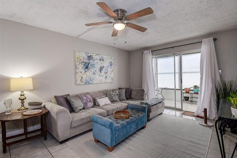 Condo in Clearwater, Florida, 2 bedrooms  № 1322719 - photo 7