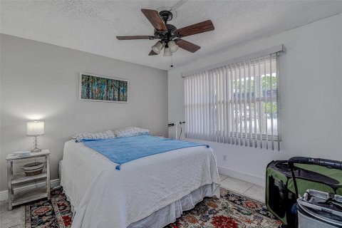 Condo in Clearwater, Florida, 2 bedrooms  № 1322719 - photo 21