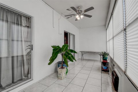 Condo in Clearwater, Florida, 2 bedrooms  № 1322719 - photo 24