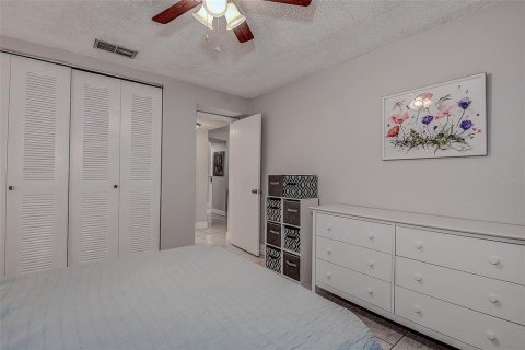 Condo in Clearwater, Florida, 2 bedrooms  № 1322719 - photo 18