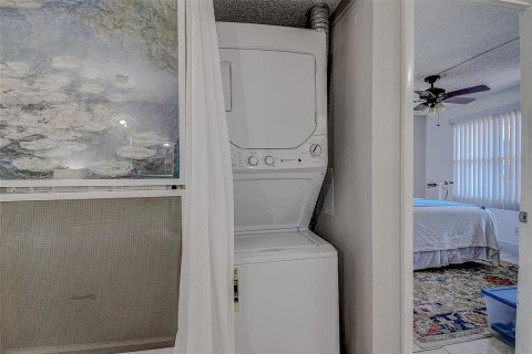 Condo in Clearwater, Florida, 2 bedrooms  № 1322719 - photo 20