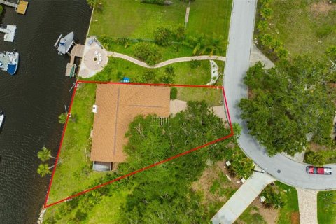 Casa en venta en Port Richey, Florida, 3 dormitorios, 186.36 m2 № 1813436 - foto 8