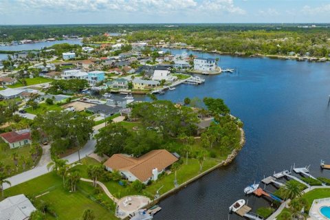 Casa en venta en Port Richey, Florida, 3 dormitorios, 186.36 m2 № 1813436 - foto 4