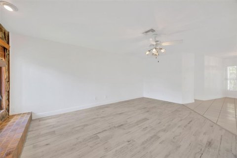 Casa en venta en Port Richey, Florida, 3 dormitorios, 186.36 m2 № 1813436 - foto 25