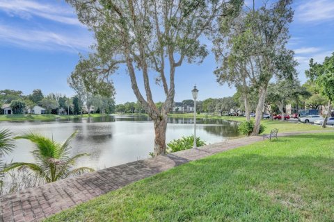 Copropriété à vendre à Lauderhill, Floride: 1 chambre, 74.32 m2 № 1079736 - photo 1
