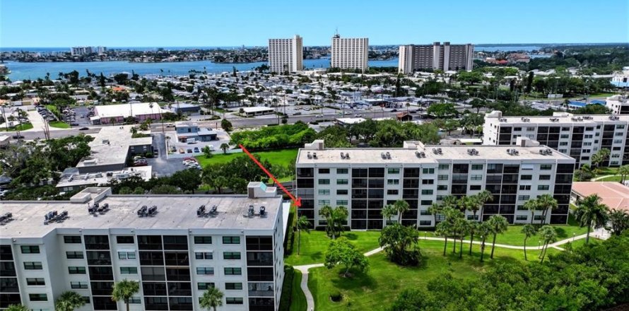 Condo in South Pasadena, Florida, 2 bedrooms  № 2314885
