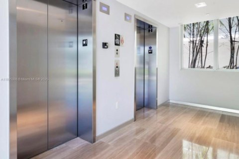 Condominio en alquiler en Miami Beach, Florida, 2 dormitorios, 88.44 m2 № 1947599 - foto 14