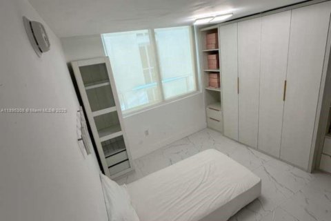 Condominio en alquiler en Miami Beach, Florida, 2 dormitorios, 88.44 m2 № 1947599 - foto 10